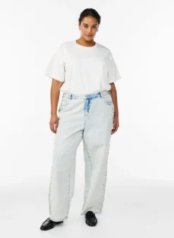 Kiana Jeans mit Zierdetails an den Seiten