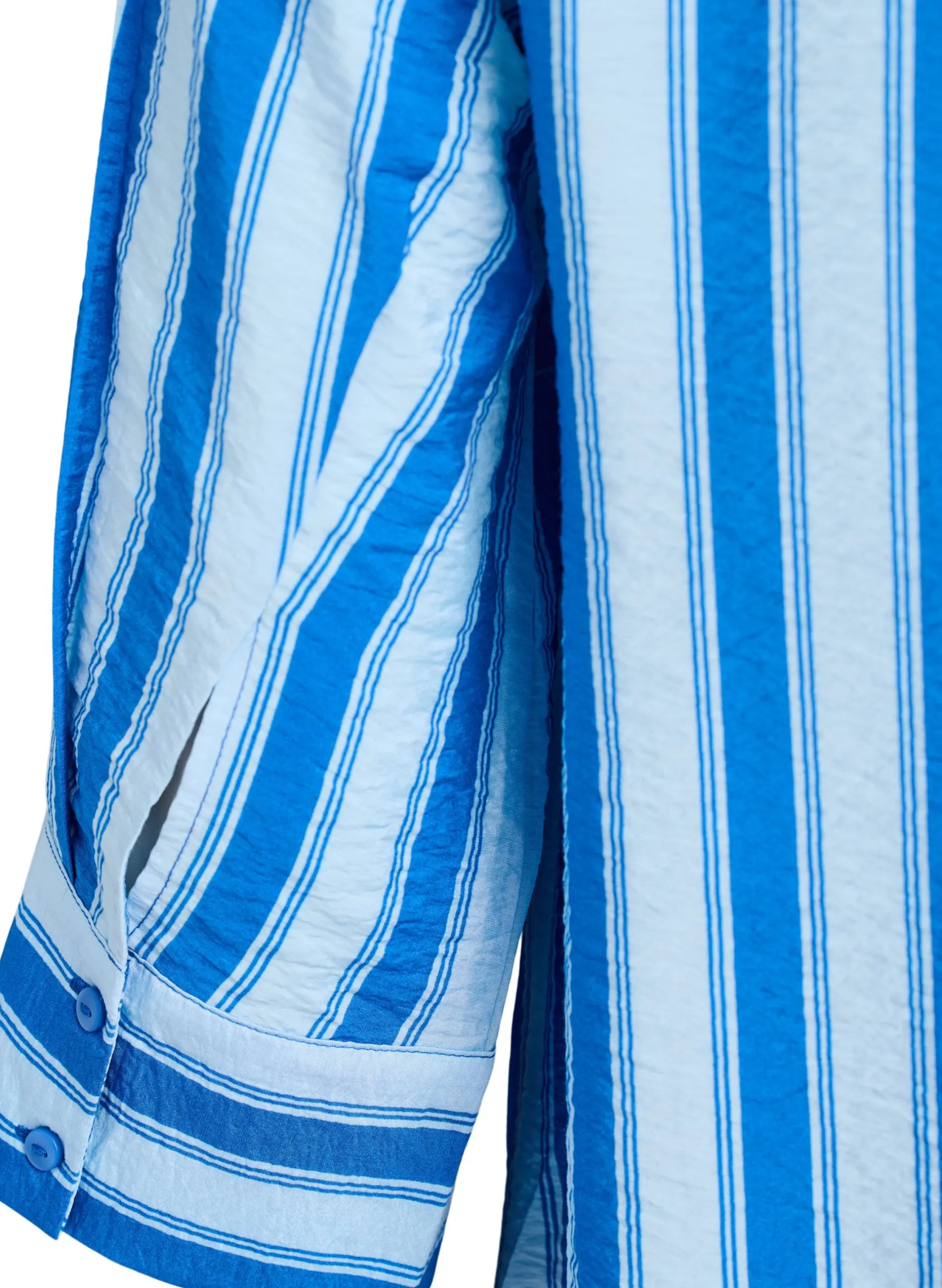 Kleid mit Kragen und Brusttasche