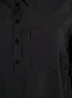 Kleid mit Kragen und Brusttasche