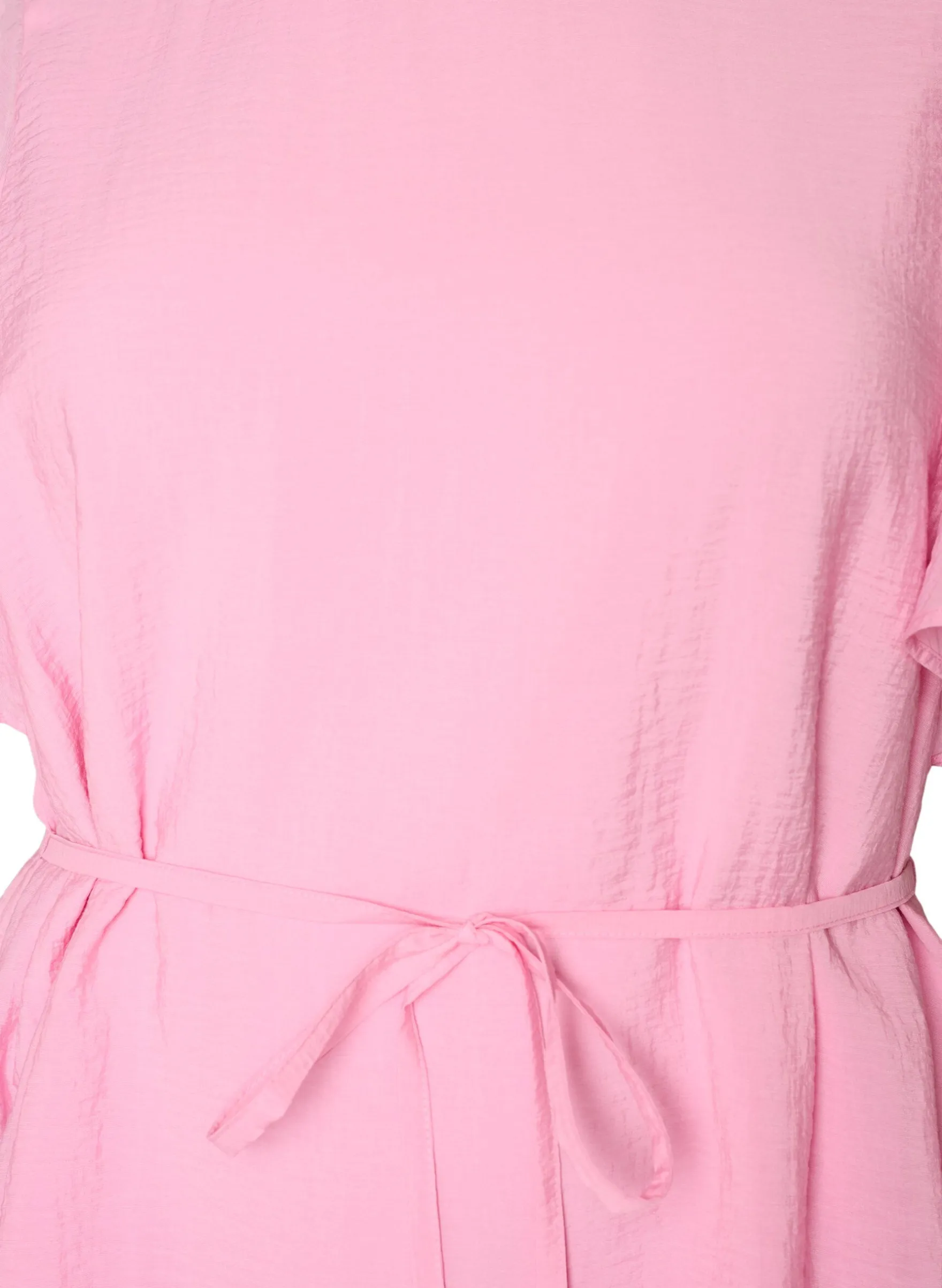 Knöchellanges Kleid mit Flügelärmeln und Bindegürtel