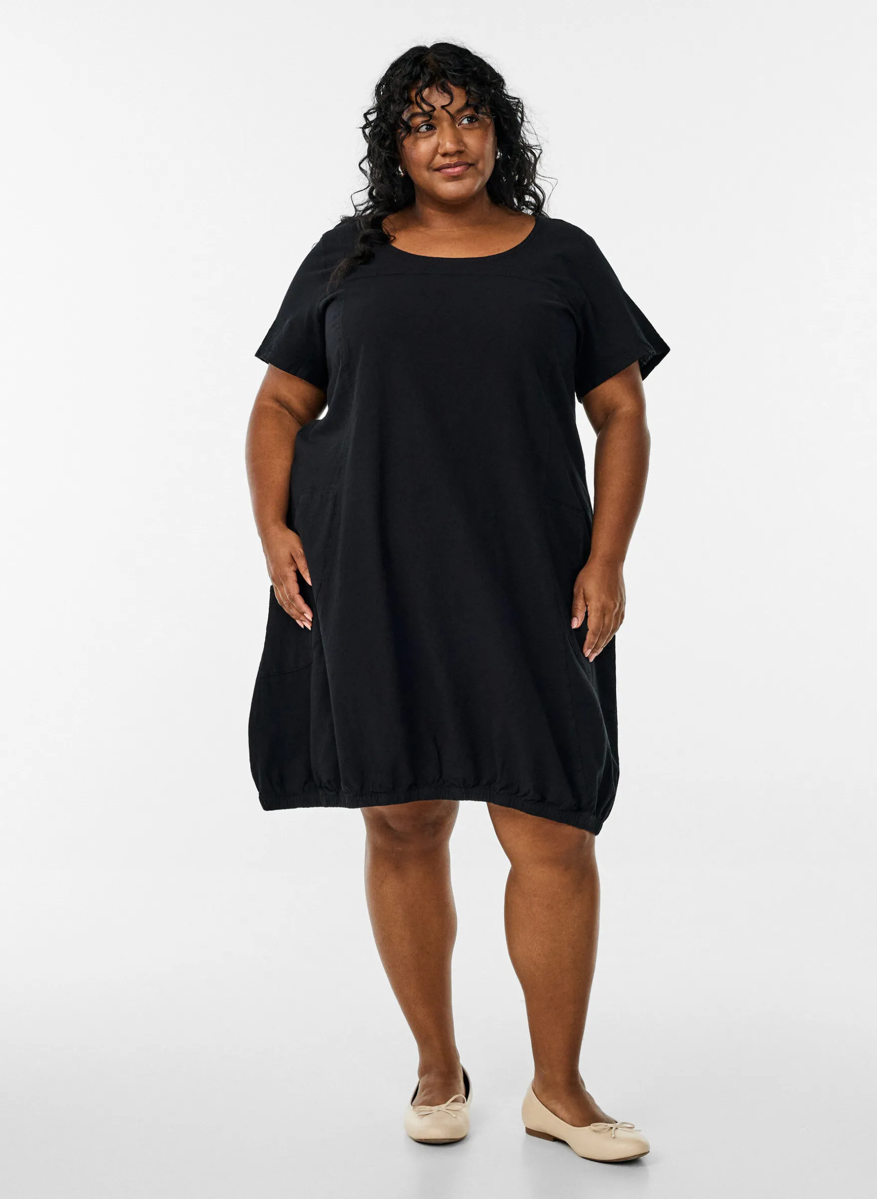 Kurzarm Kleid aus Baumwolle