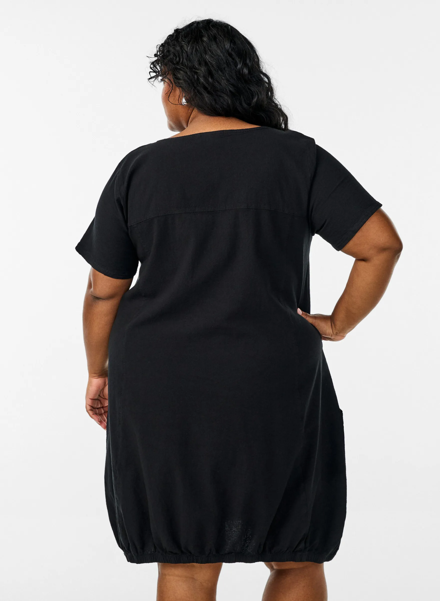 Kurzarm Kleid aus Baumwolle