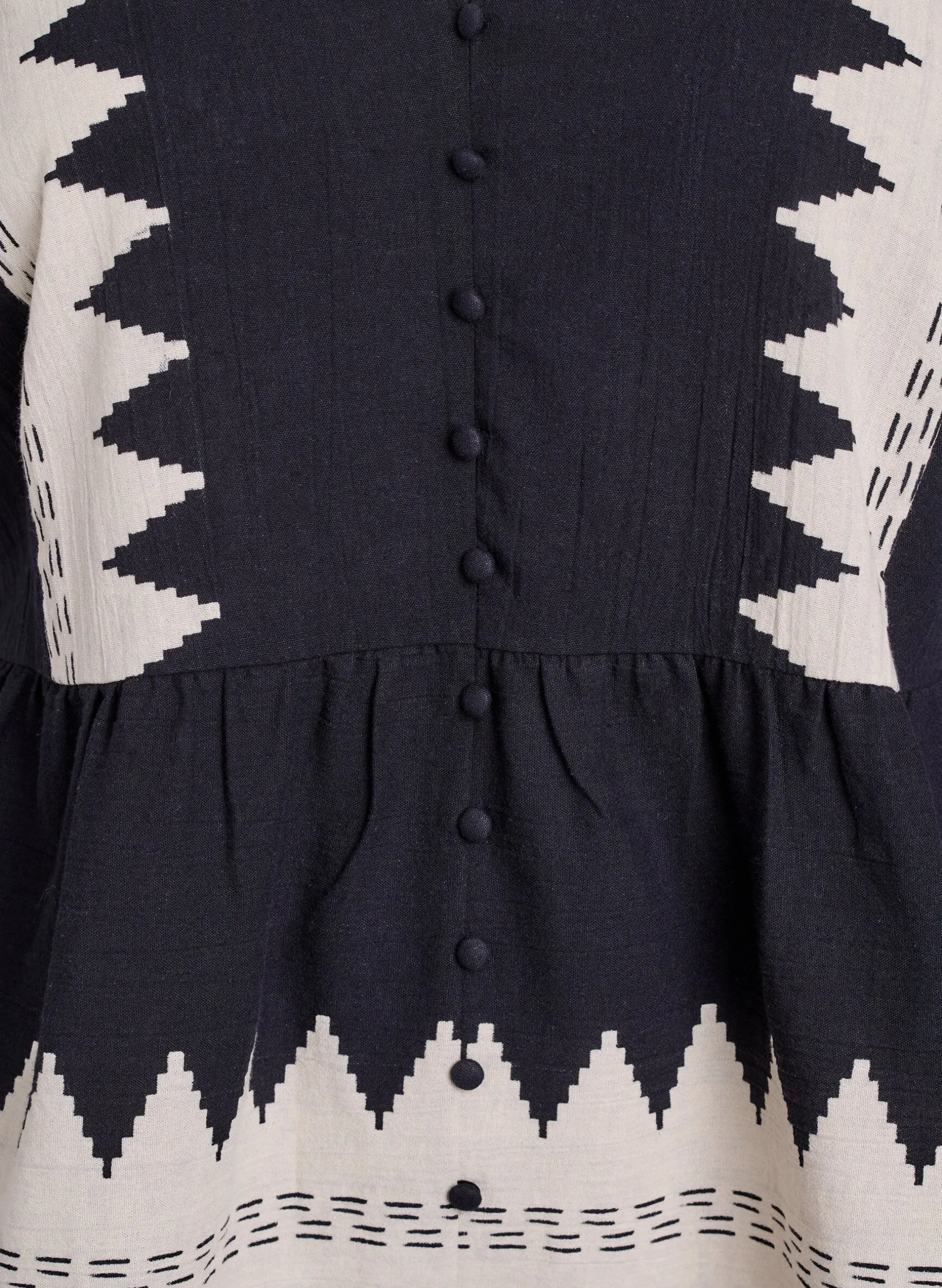 Kurze Bluse mit Rüschen und Grafikmuster