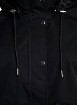 Kurze Frühlingsjacke mit abnehmbarer Kapuze