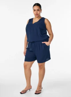 Kurze Hose mit Taschen und elastischem Bund