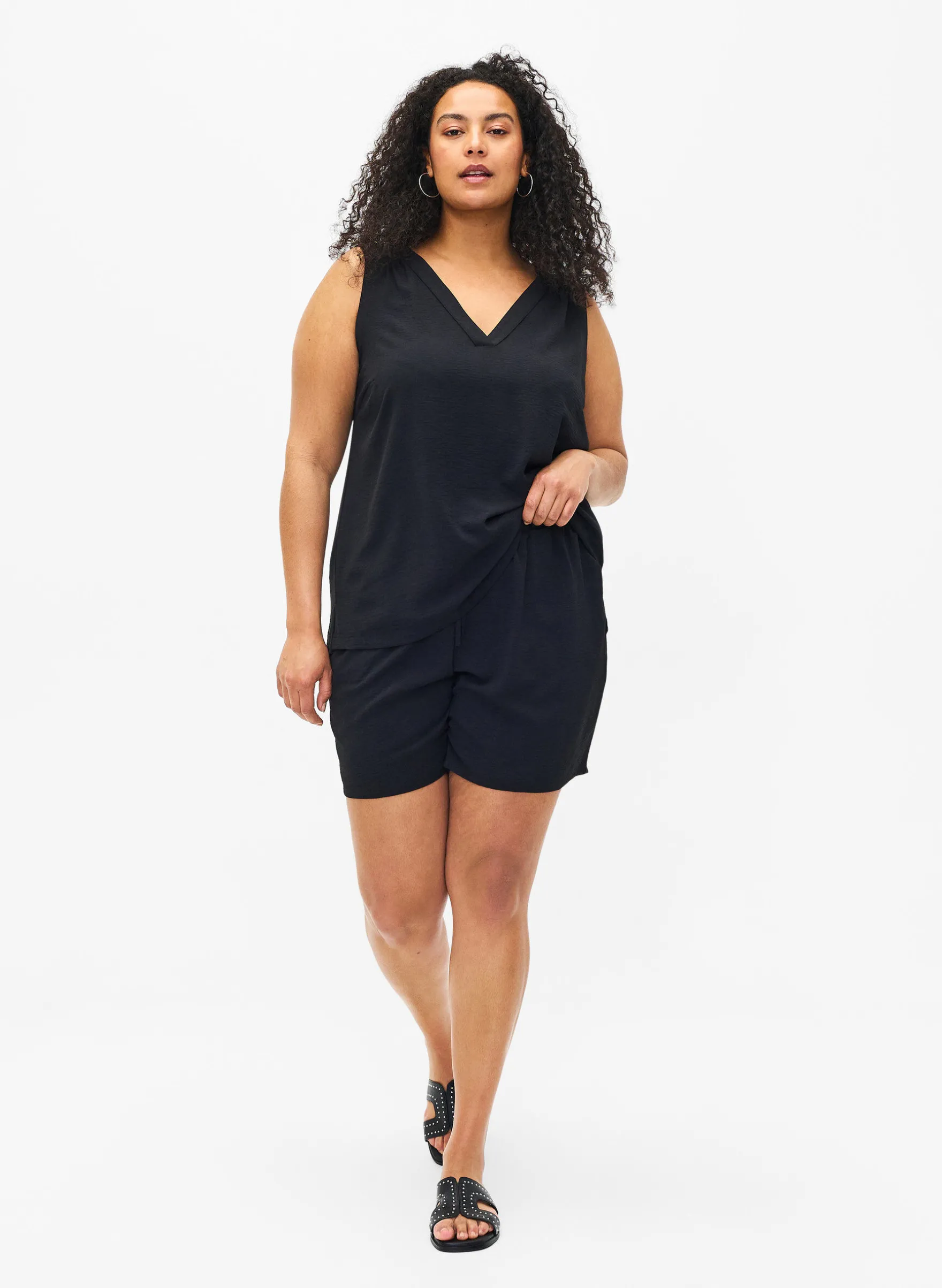Kurze Hose mit Taschen und elastischem Bund