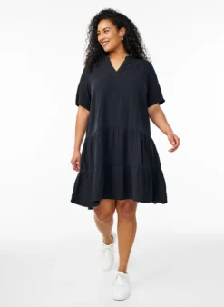 Kurzes A-Linien-Kleid aus Baumwollmusselin