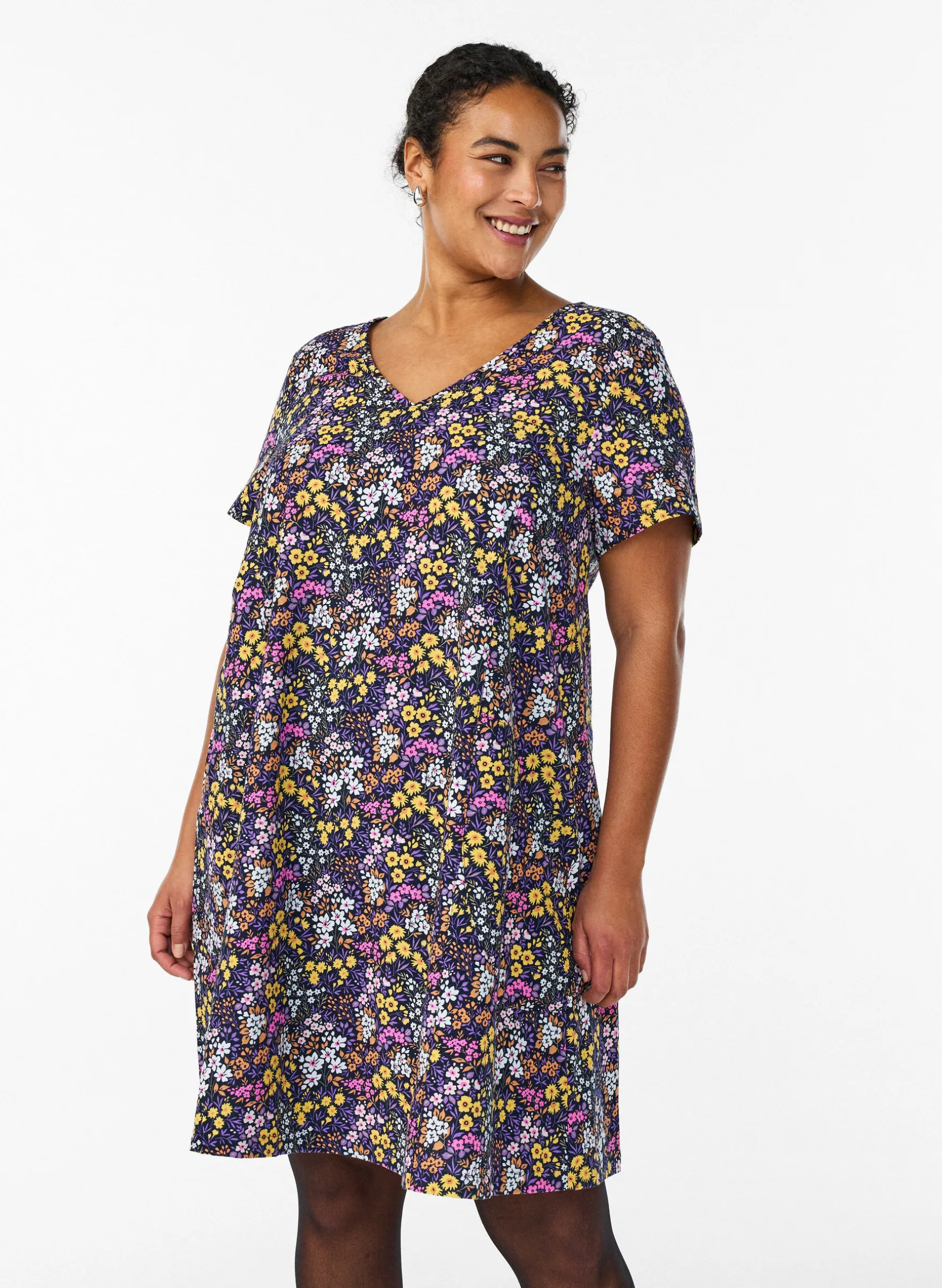 Kurzes A-Linien-Kleid mit floralem Print