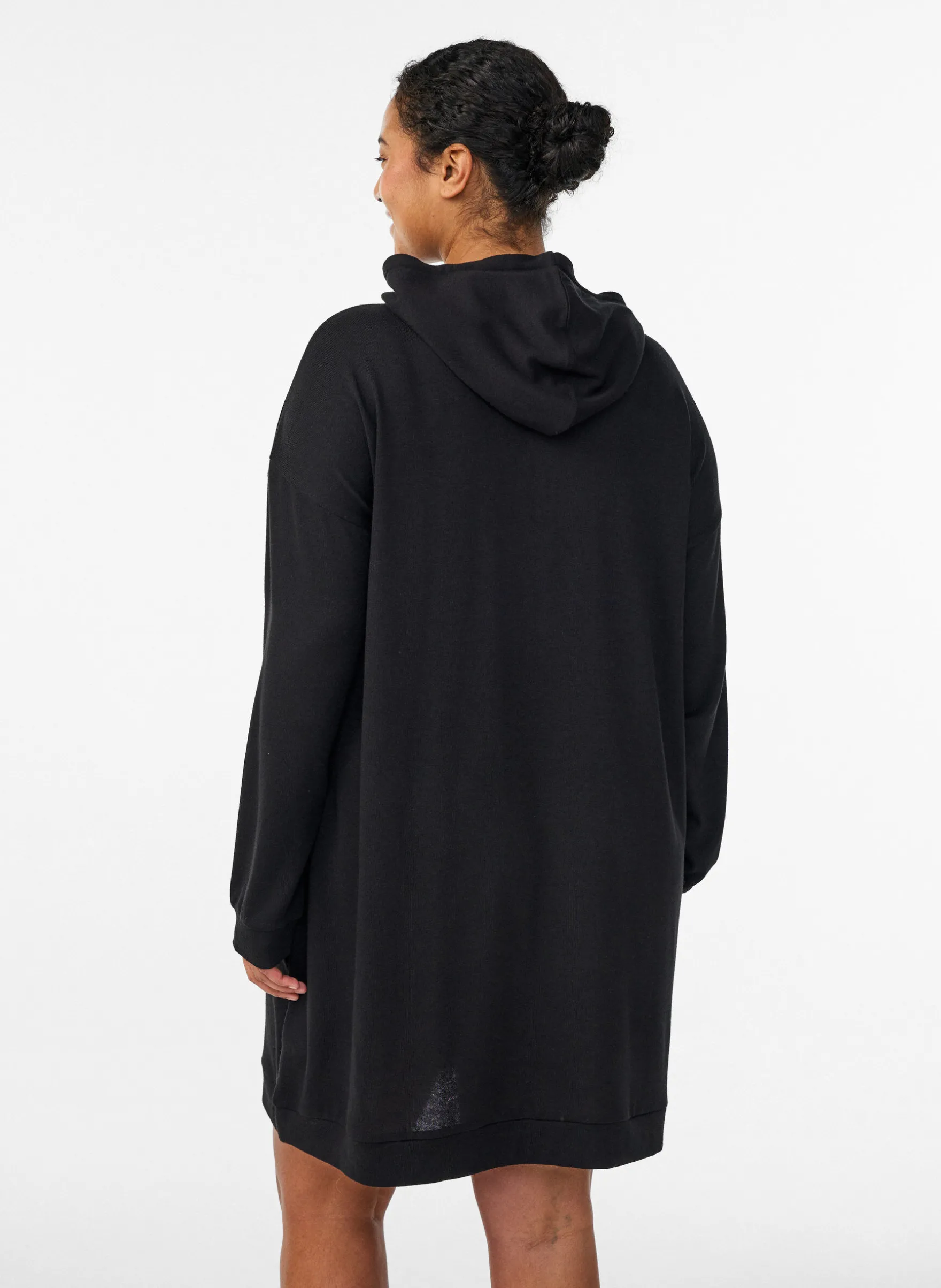 Kurzes Hoodie-Kleid mit Kängurutasche
