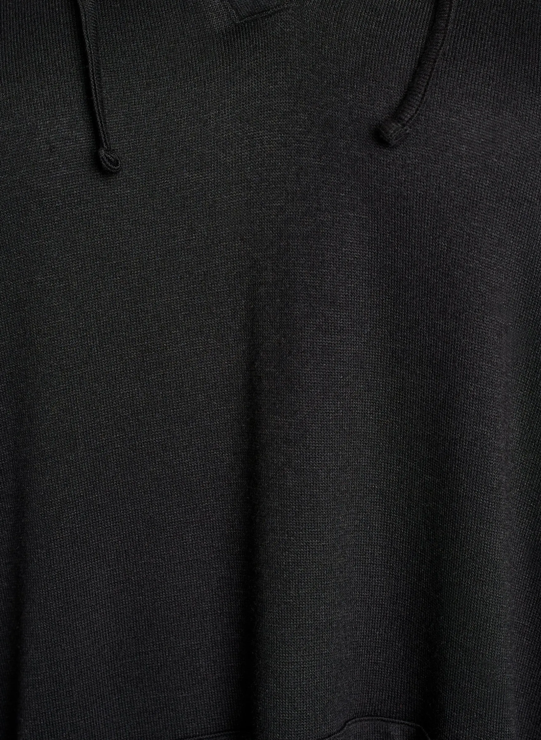 Kurzes Hoodie-Kleid mit Kängurutasche