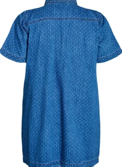 Kurzes Jeanskleid mit Punkten