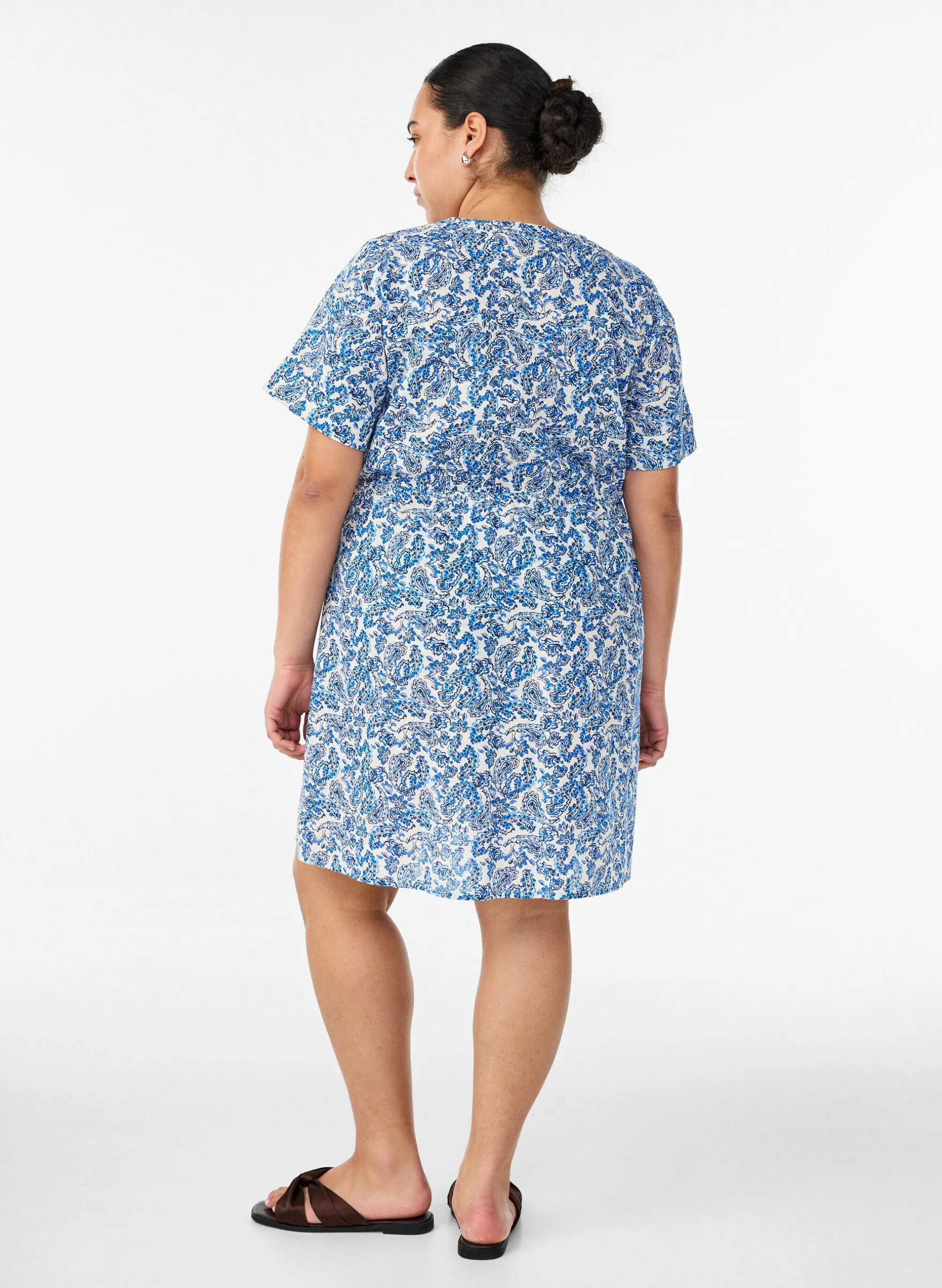 Kurzes Kleid aus Baumwolle mit Blumenprint