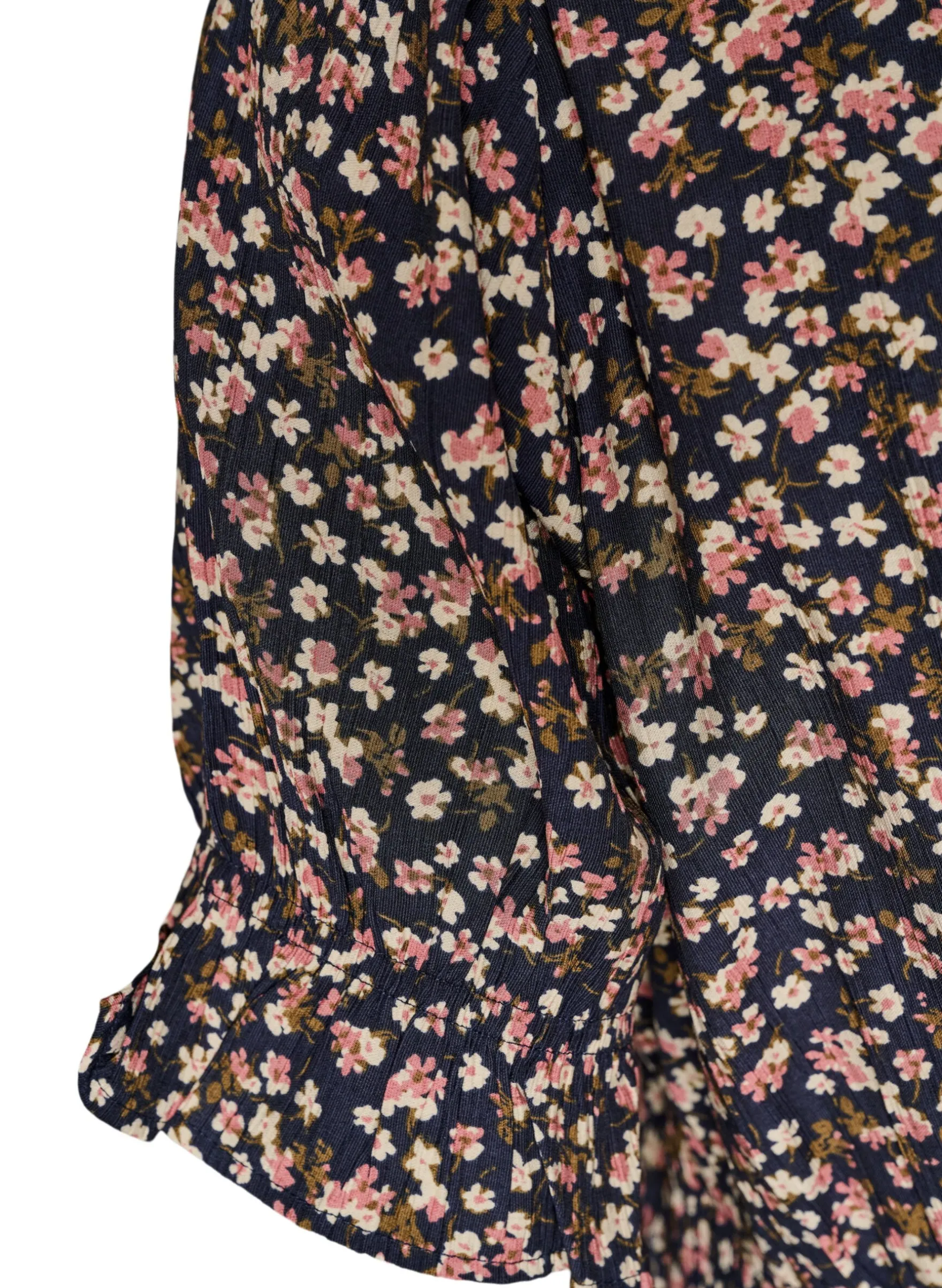 Kurzes Kleid aus Viskose mit Rüschendetails