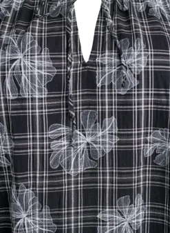 Kurzes Kleid mit Karo- und Blumenmuster