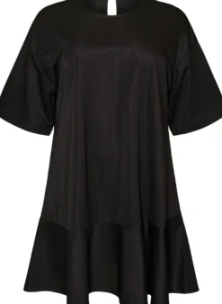 Kurzes Kleid mit lockerer Passform und Rüschensaum