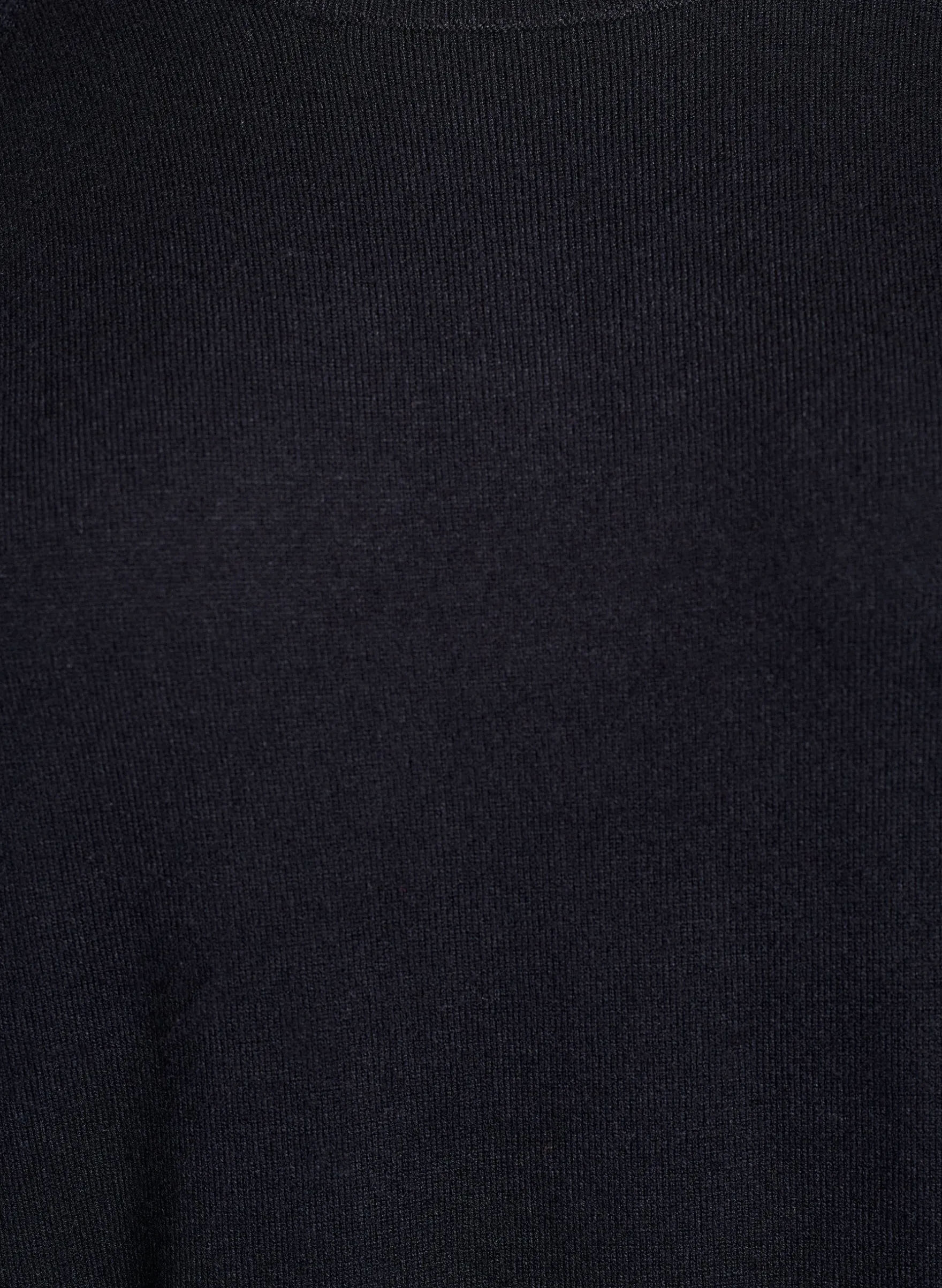 Kurzes Strickkleid mit Raglanärmeln