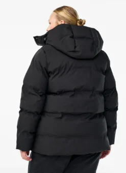Kurze Steppjacke mit abnehmbarer Kapuze