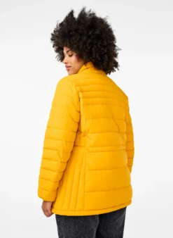 Kurze Steppjacke mit Taschen