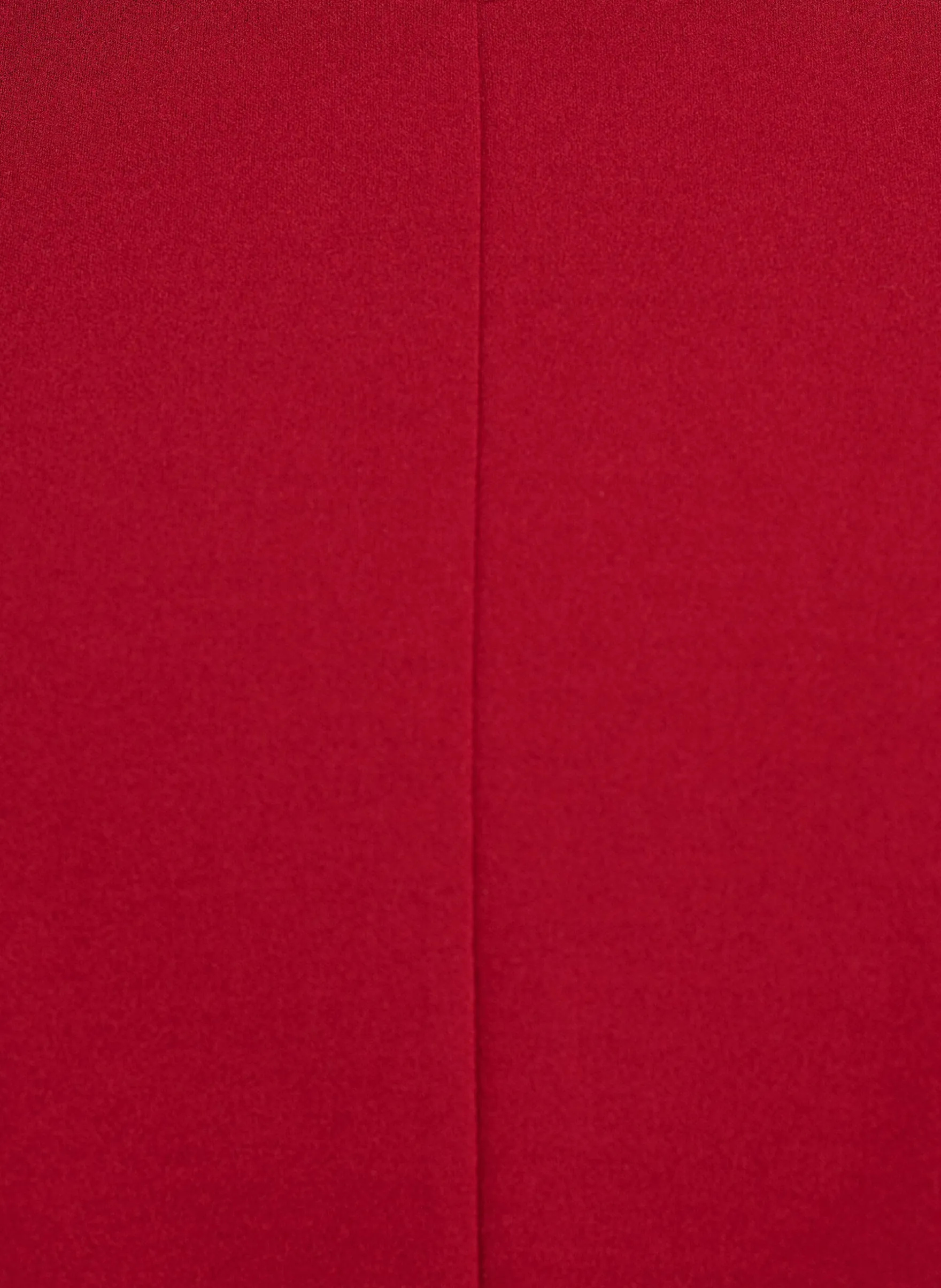 Kurzärmelige Bluse mit formgebenden Abnähern