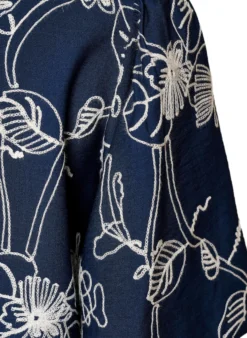 Kurzärmelige Bluse mit Stickmuster