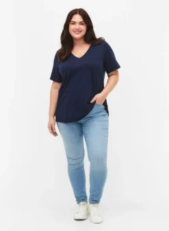 Kurzärmeliges Basic T-Shirt mit V-Ausschnitt