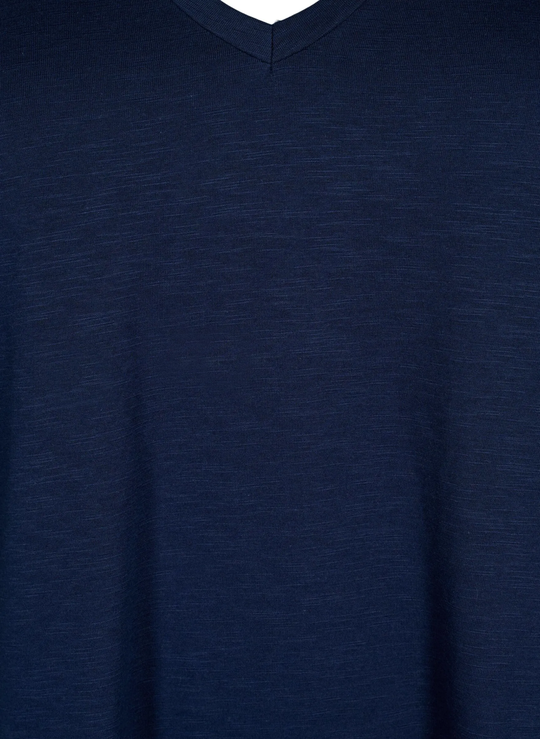 Kurzärmeliges Basic T-Shirt mit V-Ausschnitt