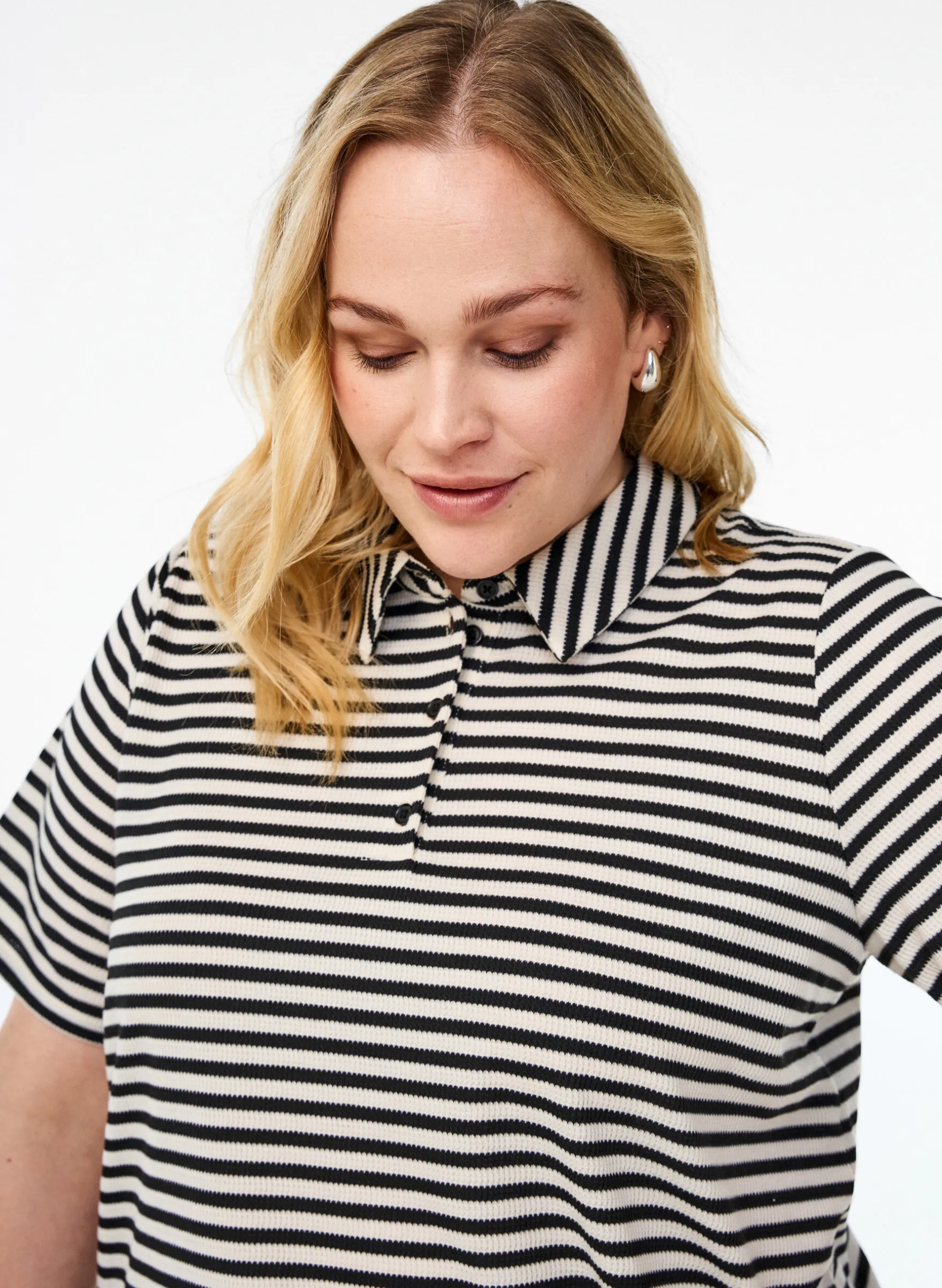 Kurzärmeliges Poloshirt mit Streifen