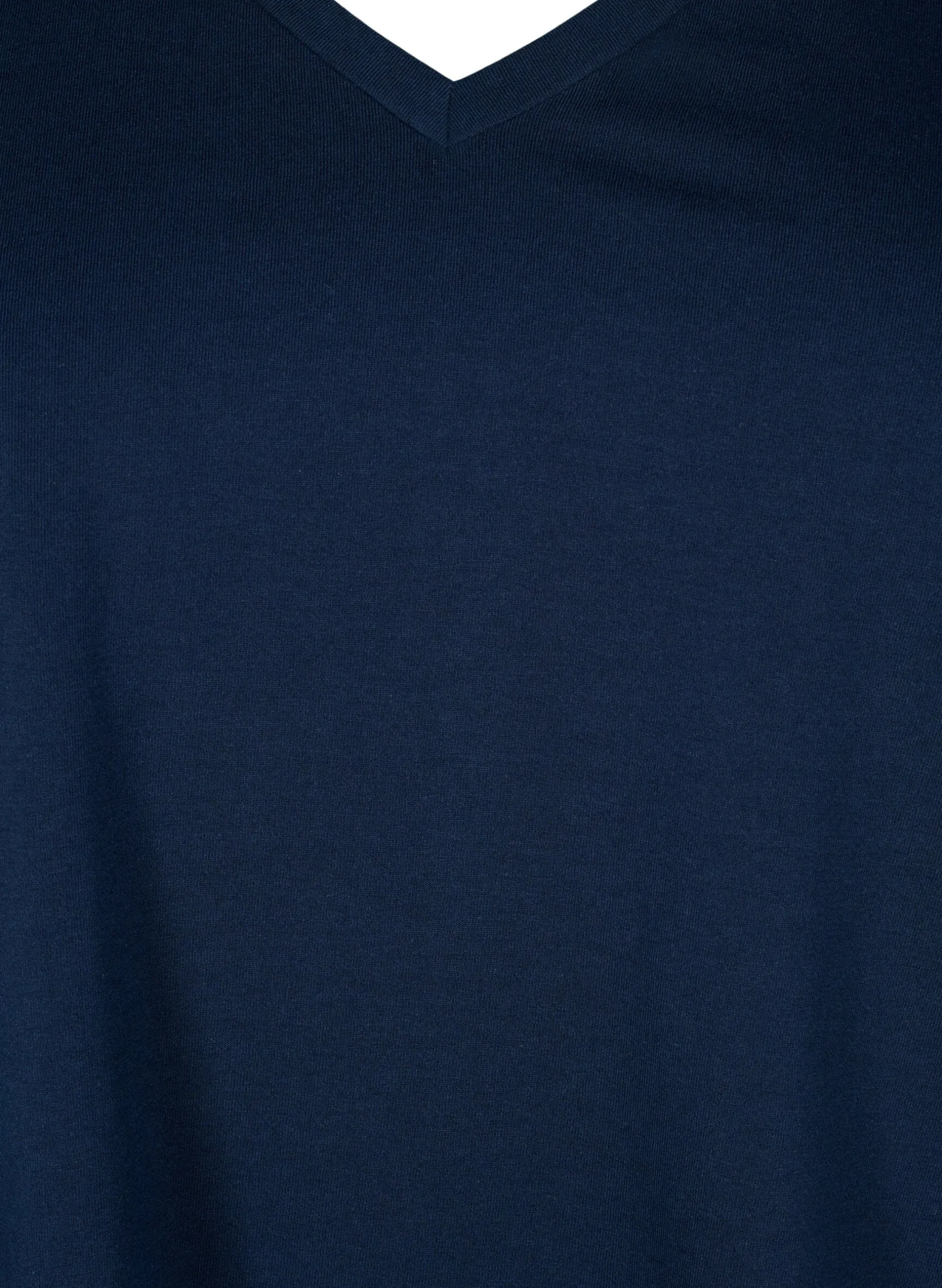 Kurzärmeliges T-Shirt mit V-Ausschnitt