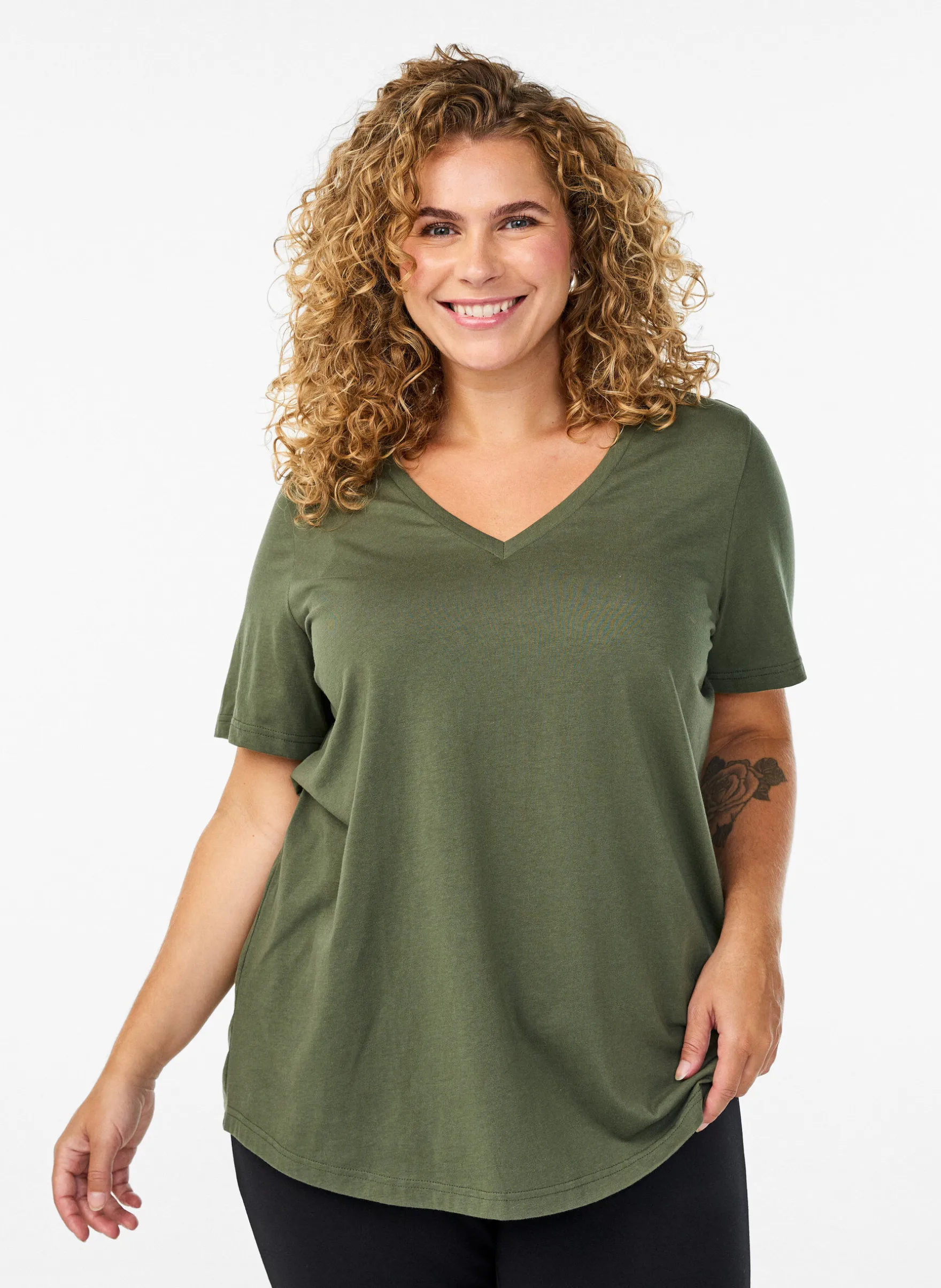Kurzärmeliges T-Shirt mit V-Ausschnitt