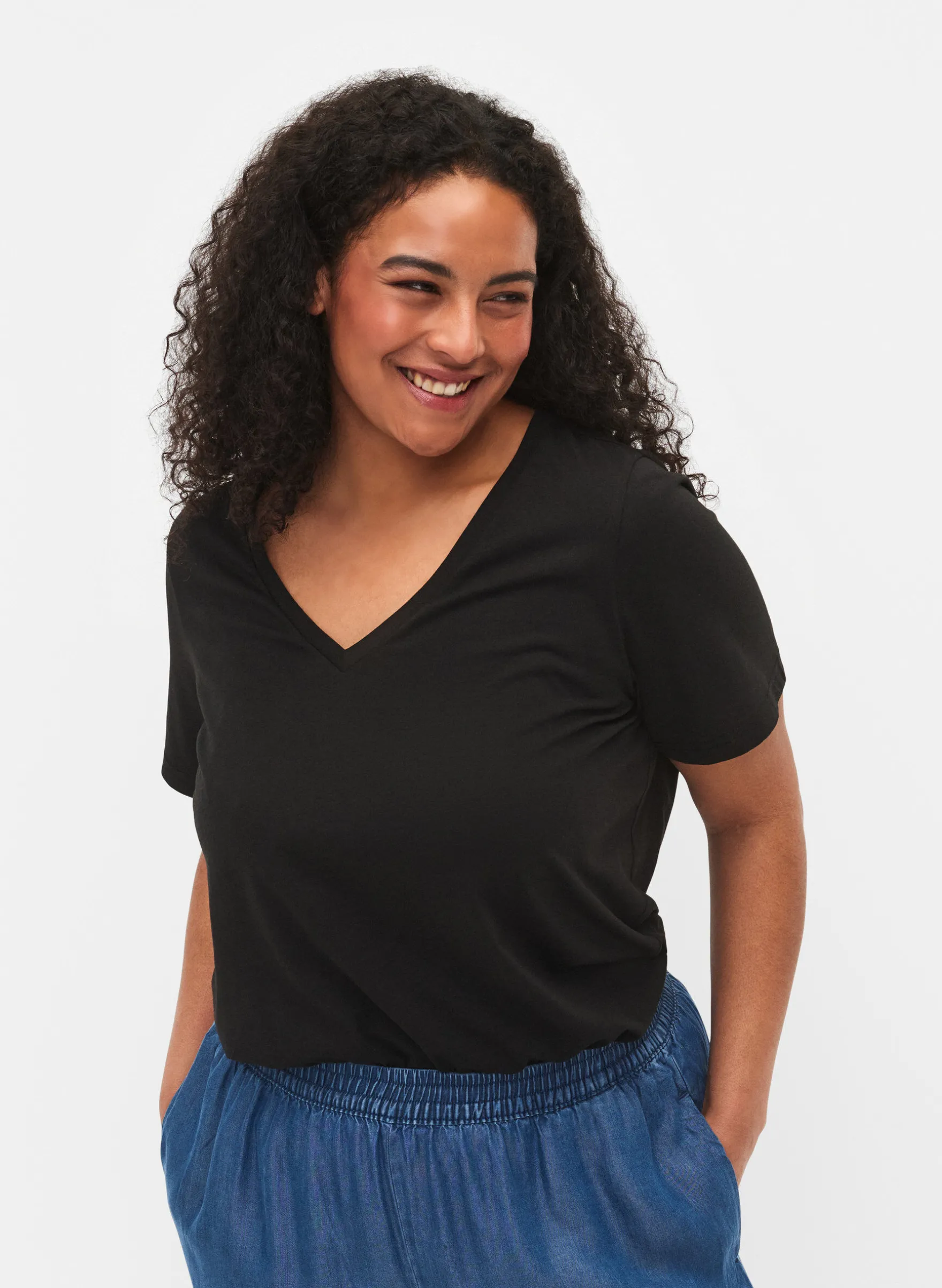 Kurzärmeliges T-Shirt mit V-Ausschnitt