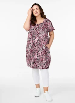 Kurzärmliges Baumwollkleid mit Aufdruck