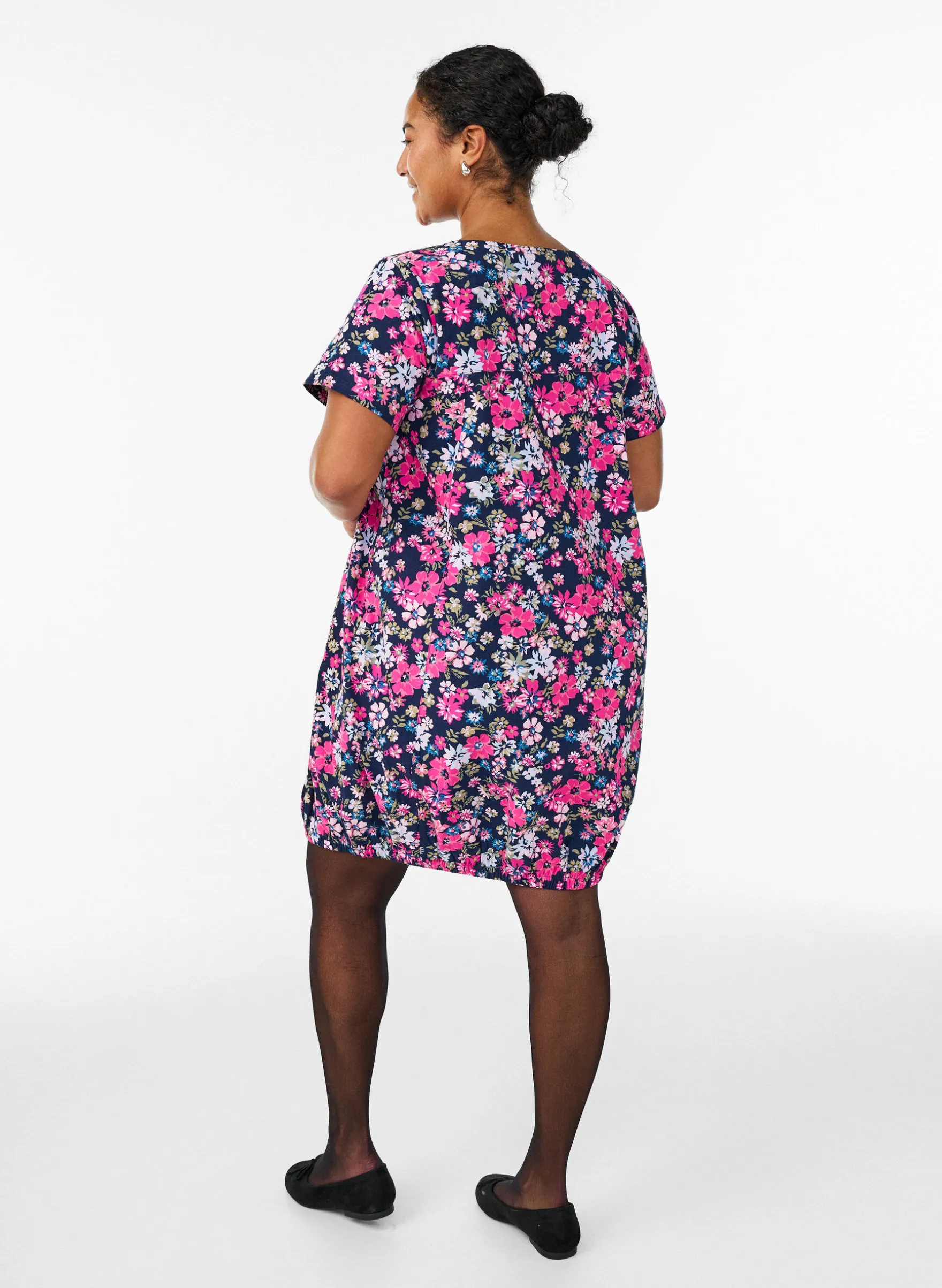 Kurzärmliges Baumwollkleid mit Print