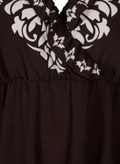 Langärmeliges Viskosekleid mit Muster