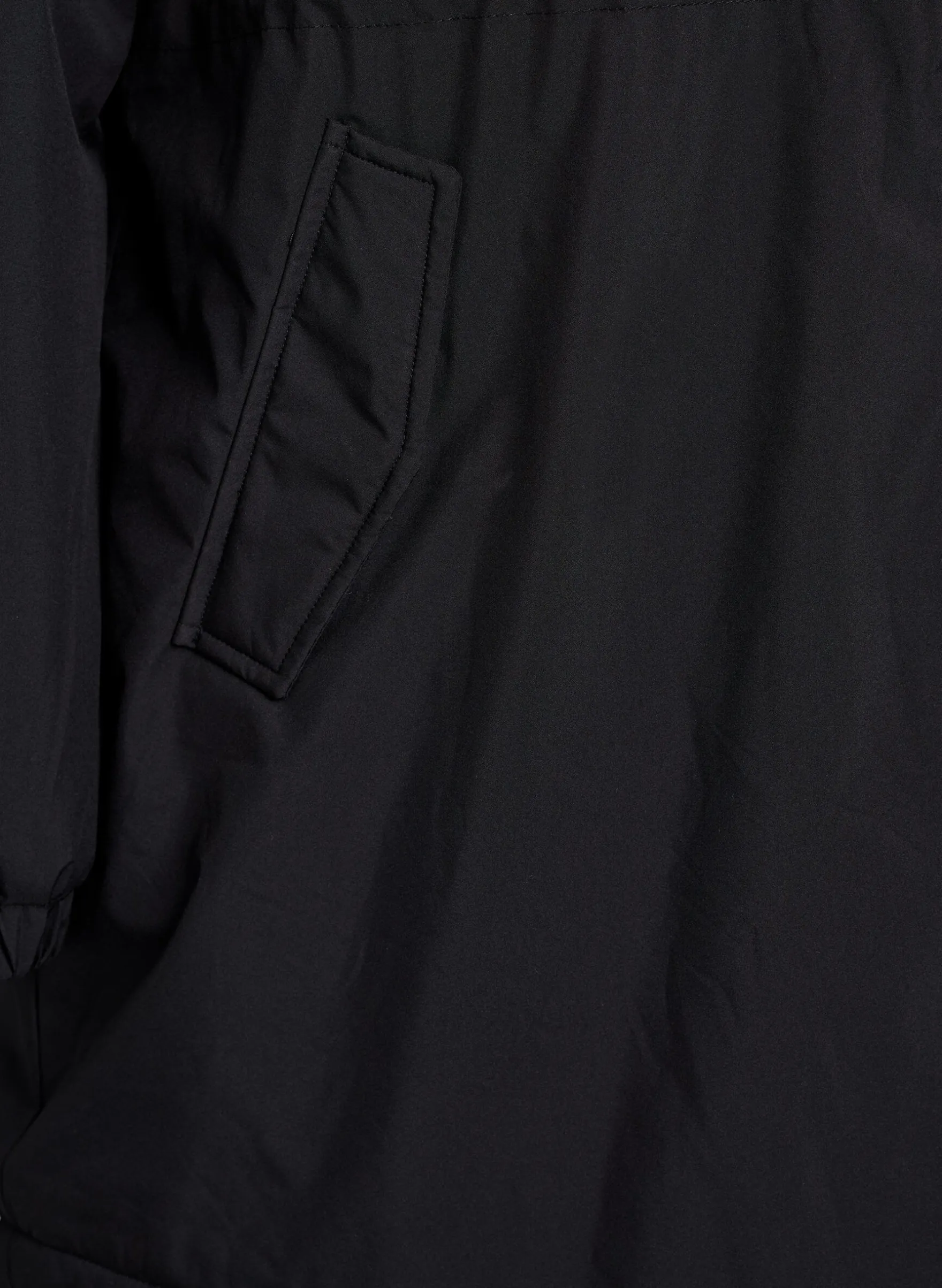 Leichter gepolsterter Parka mit Kapuze