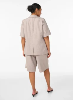Lockere Bermudashorts mit hoher Taille