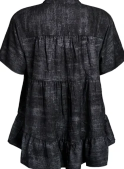 Lockere Bluse mit Kragen und Knöpfen