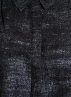 Lockere Bluse mit Kragen und Knöpfen