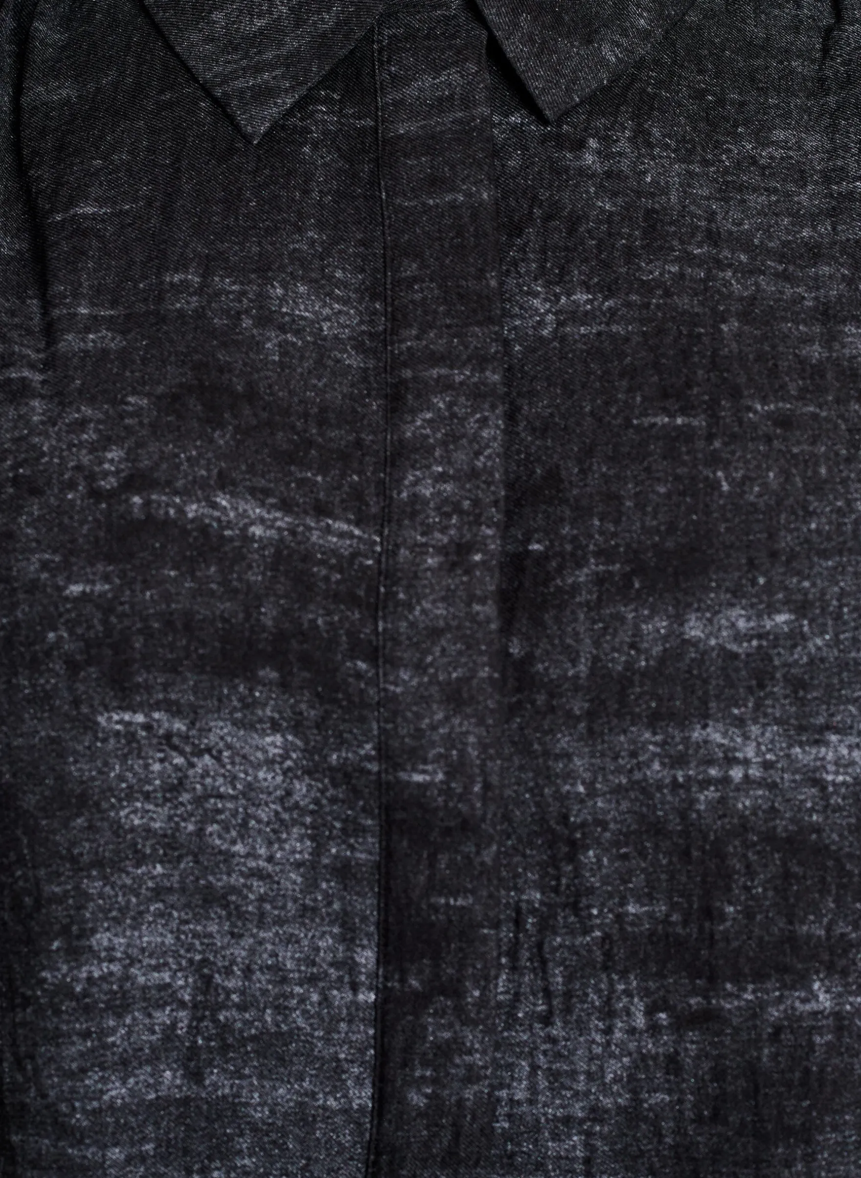 Lockere Bluse mit Kragen und Knöpfen