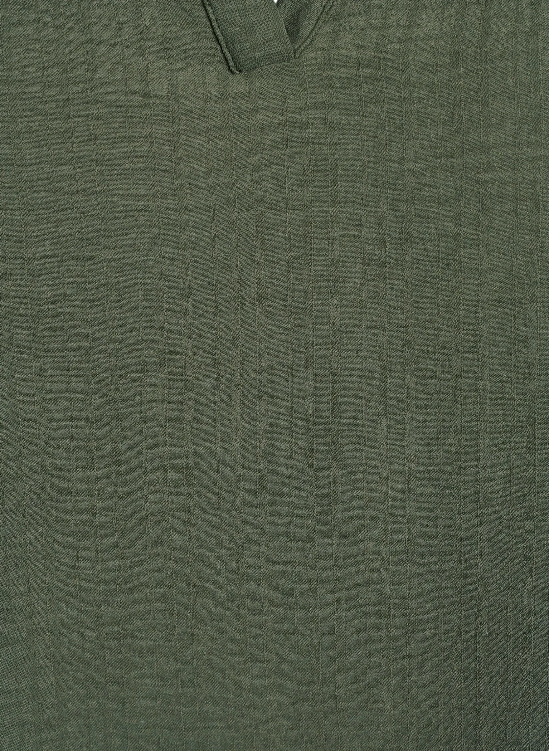 Lockere Bluse mit kurzen Ärmeln