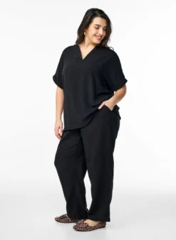 Lockere Bluse mit kurzen Ärmeln