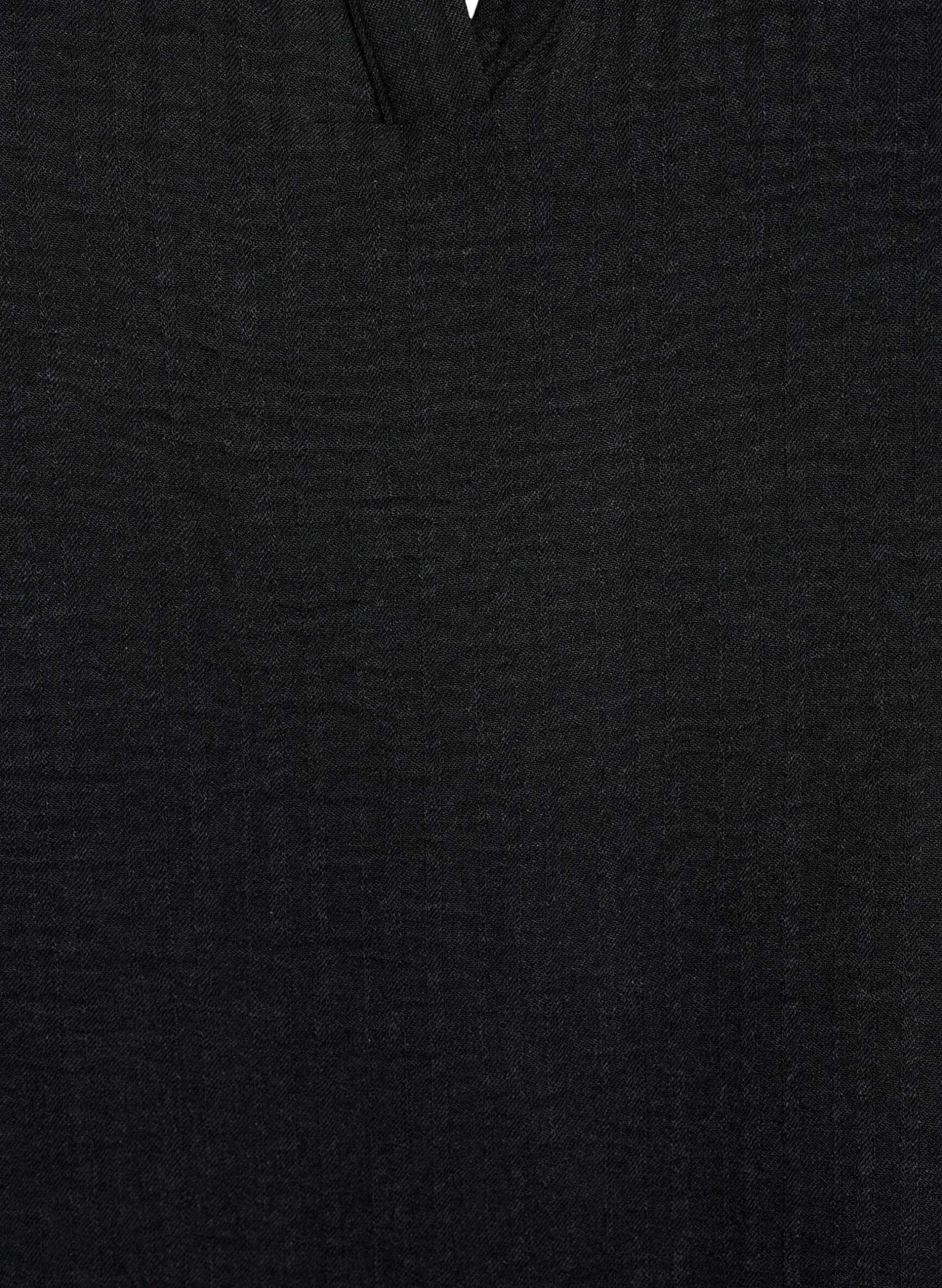 Lockere Bluse mit kurzen Ärmeln