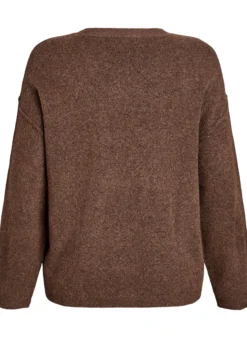 Lockerer Strickpullover mit Kontrastnähten