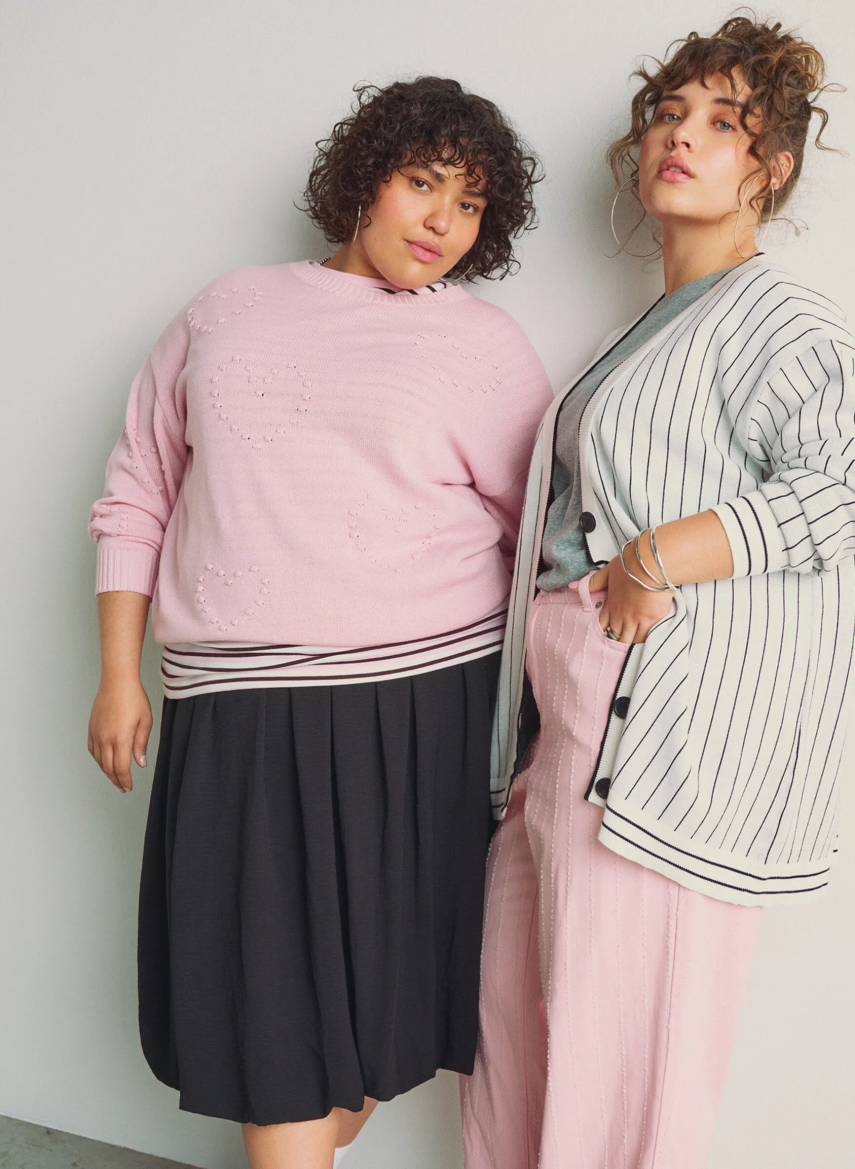 Lockere Strickbluse mit Herzmuster