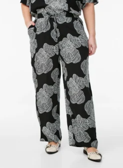 Lockere Viskosehose mit Print