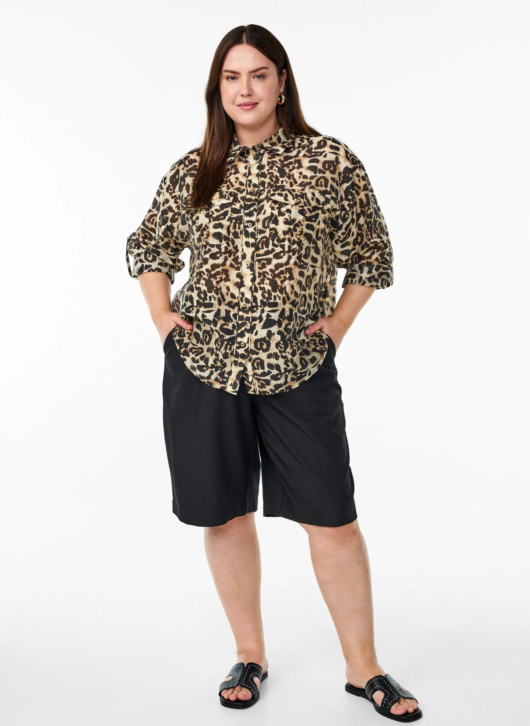 Locker sitzendes Shirt mit Tierprint und Brusttaschen