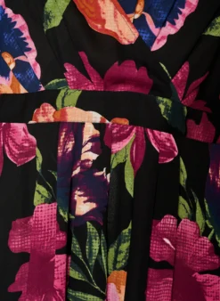 Maxikleid mit Wickelausschnitt und langen Ärmeln