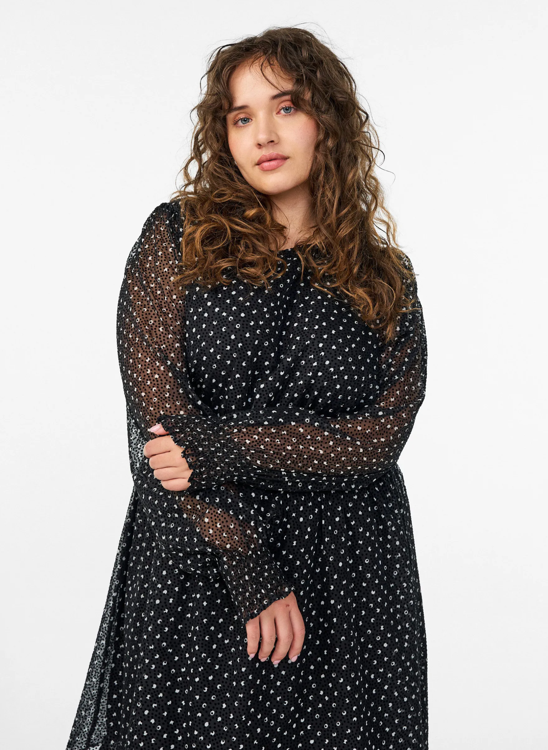Midikleid aus Chiffon mit Punktmuster