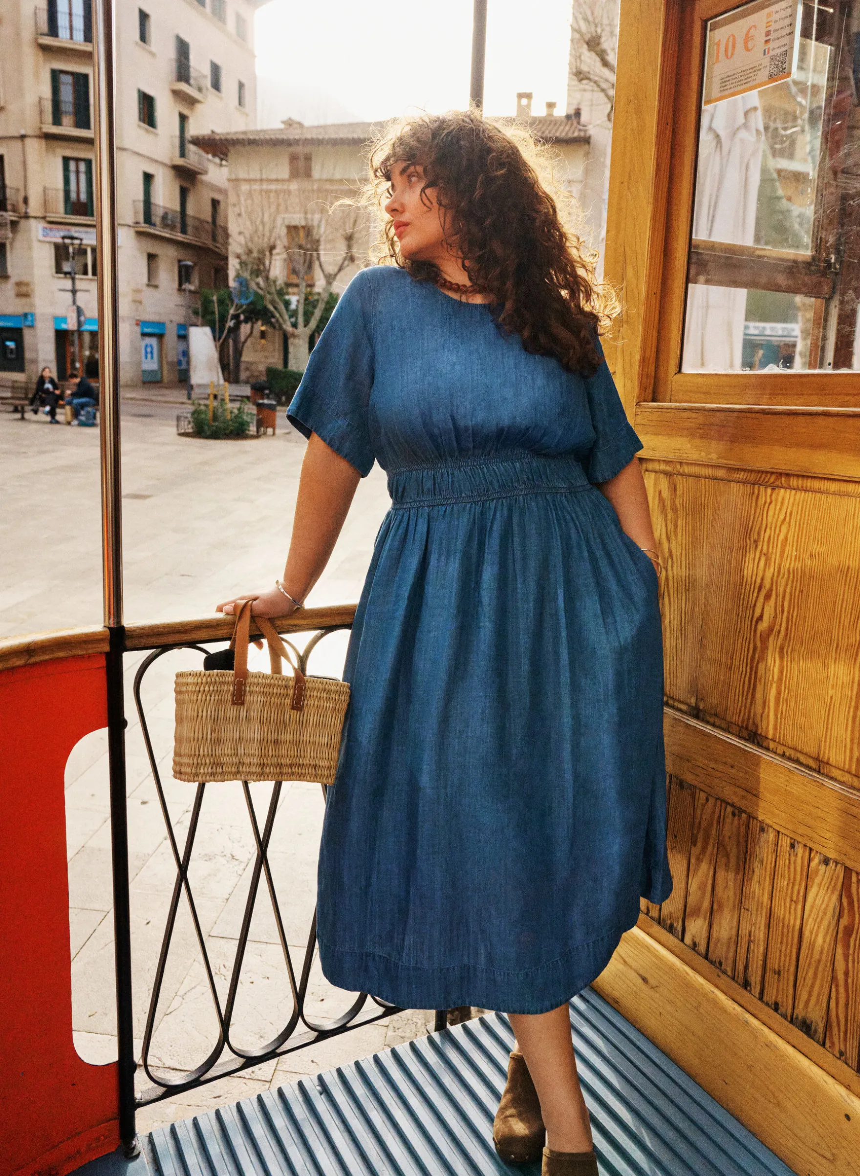 Midikleid in Jeans-Optik mit Gummizug in der Taille