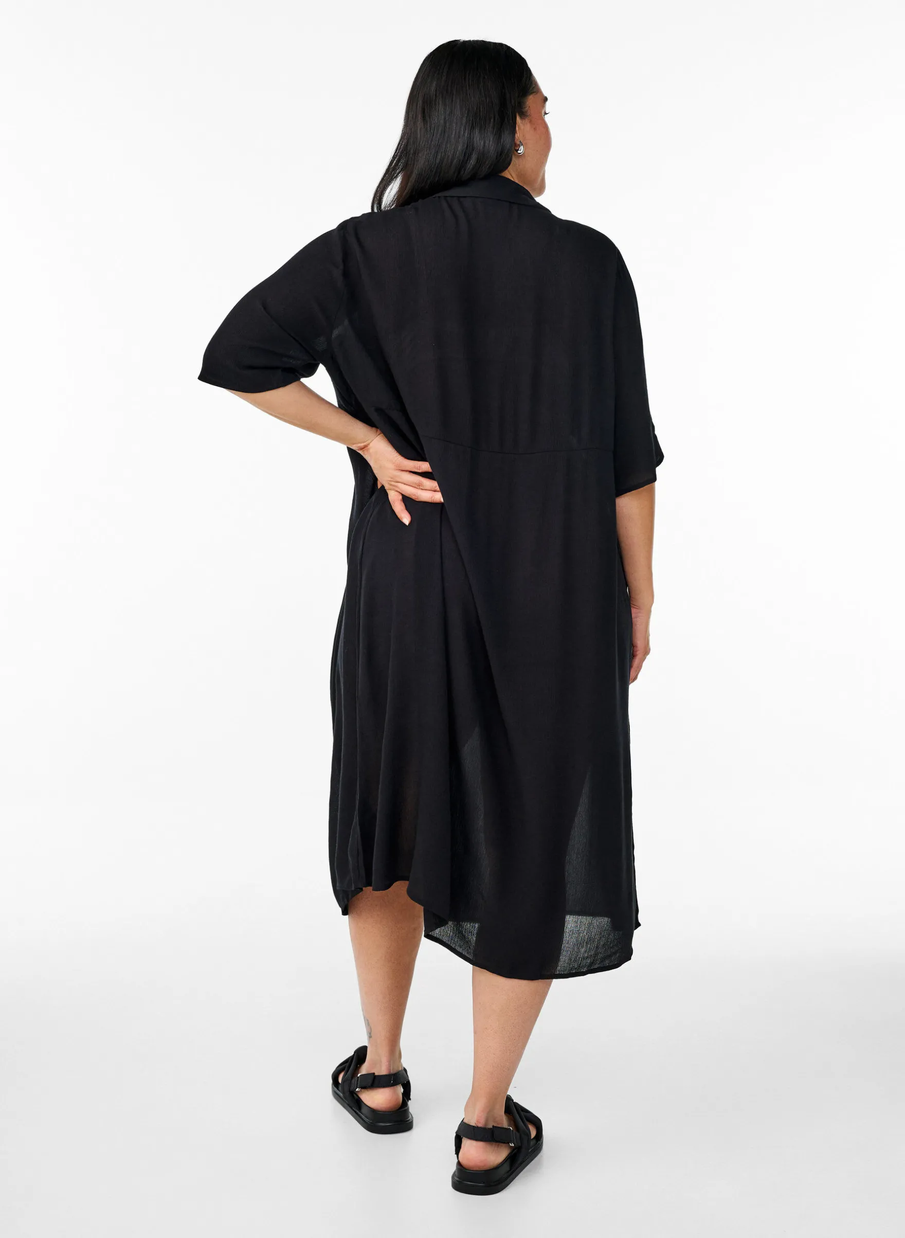 Midikleid mit kurzen Ärmeln