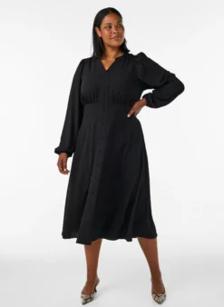 Midikleid mit Smock und Zierknöpfen